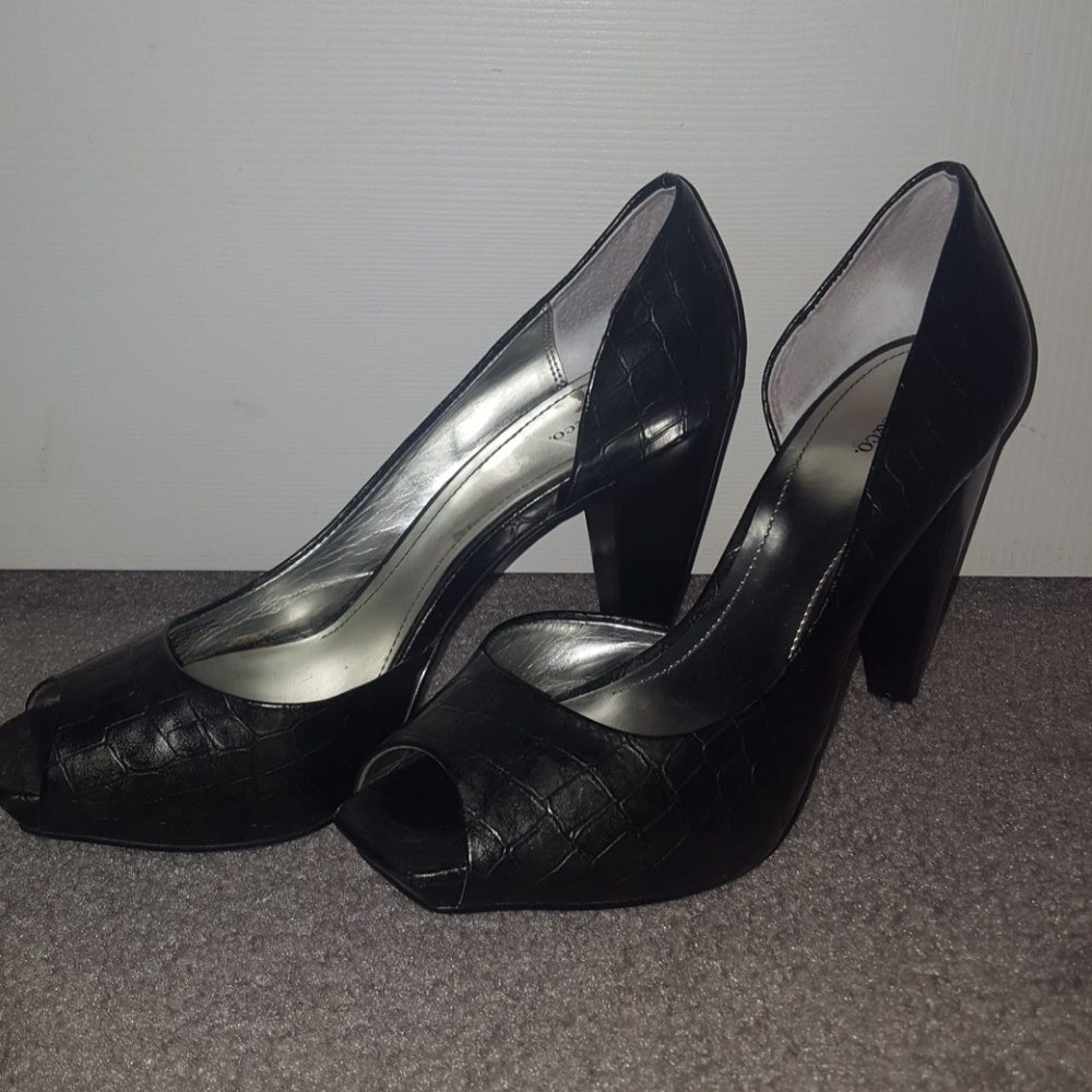 Open toe heels - Picture 2 of 4